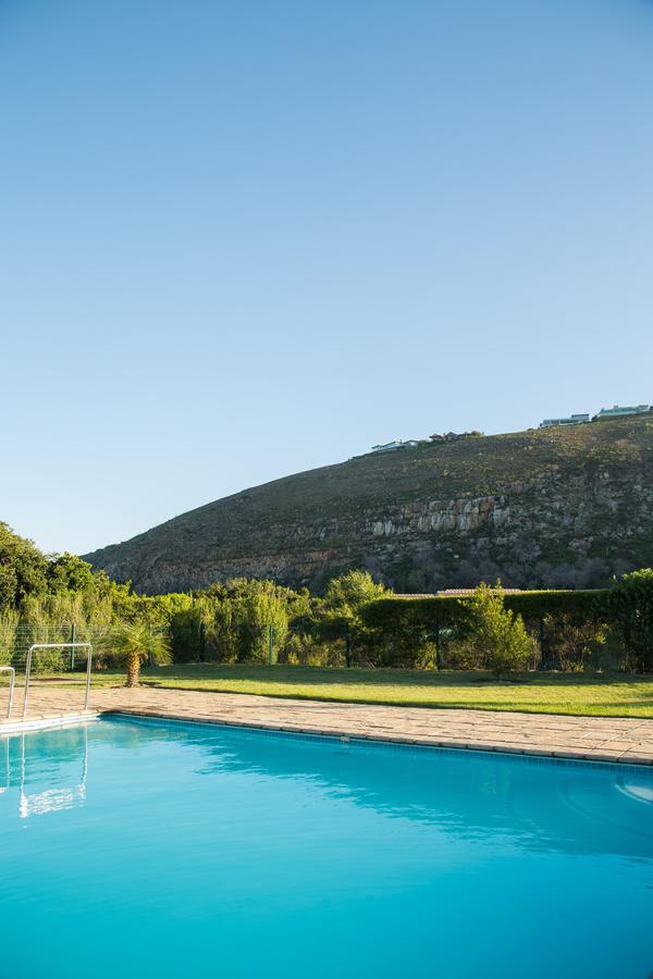 Appartamento Whale Rock Gardens 15 - Partial Inverter Plettenberg Bay Esterno foto