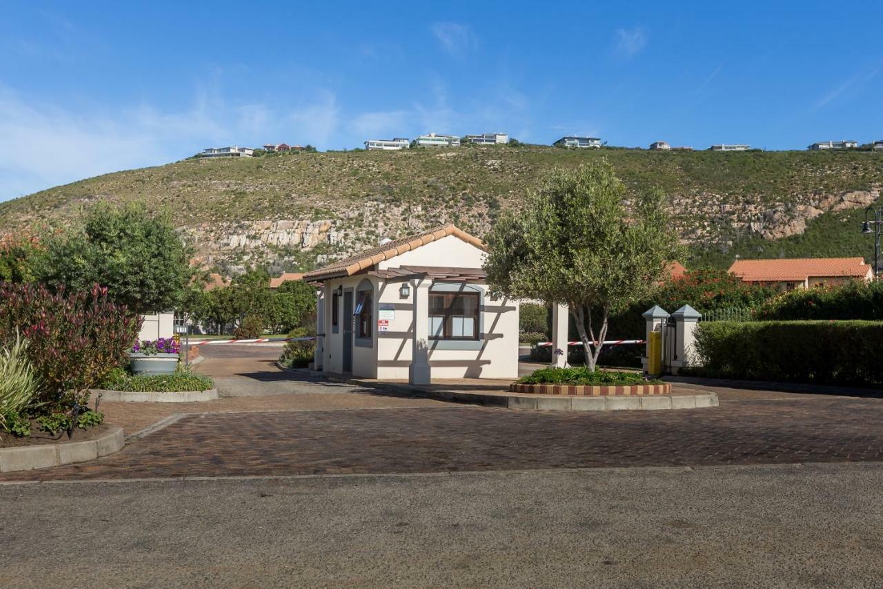 Appartamento Whale Rock Gardens 15 - Partial Inverter Plettenberg Bay Esterno foto