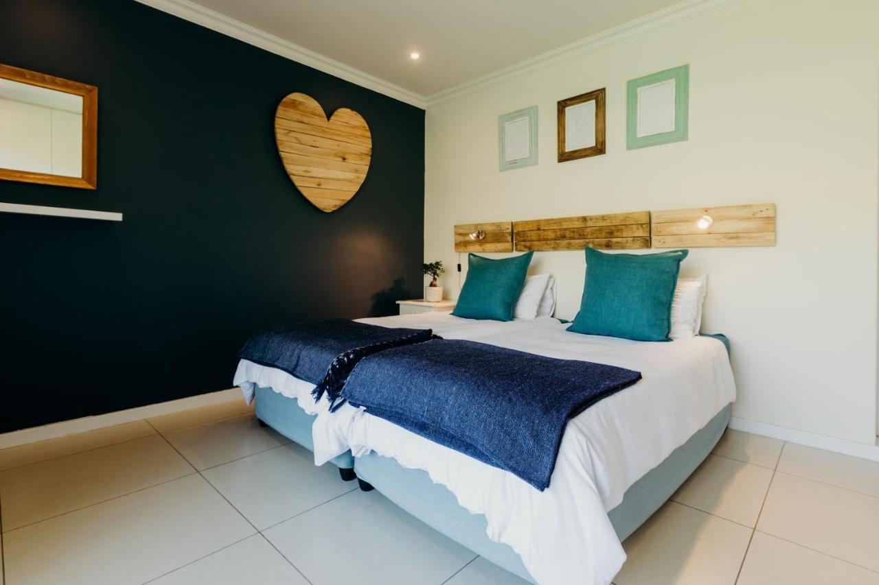 Appartamento Whale Rock Gardens 15 - Partial Inverter Plettenberg Bay Esterno foto